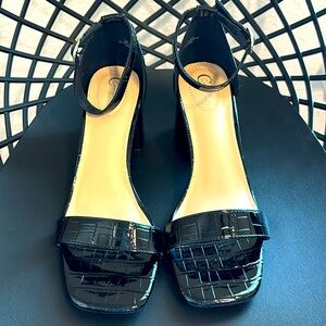 Comfort Est 1946 Strap Heeled Sandals Sz 10 in Black